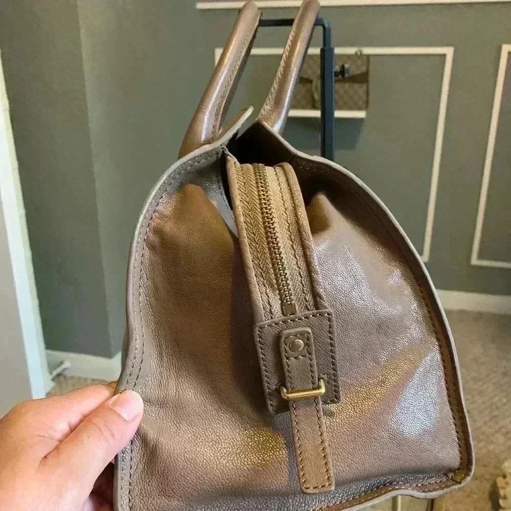 YVES SAINT LAURENT YSL Y Line Cabas Chic Leather Hand Bag Brown Used.